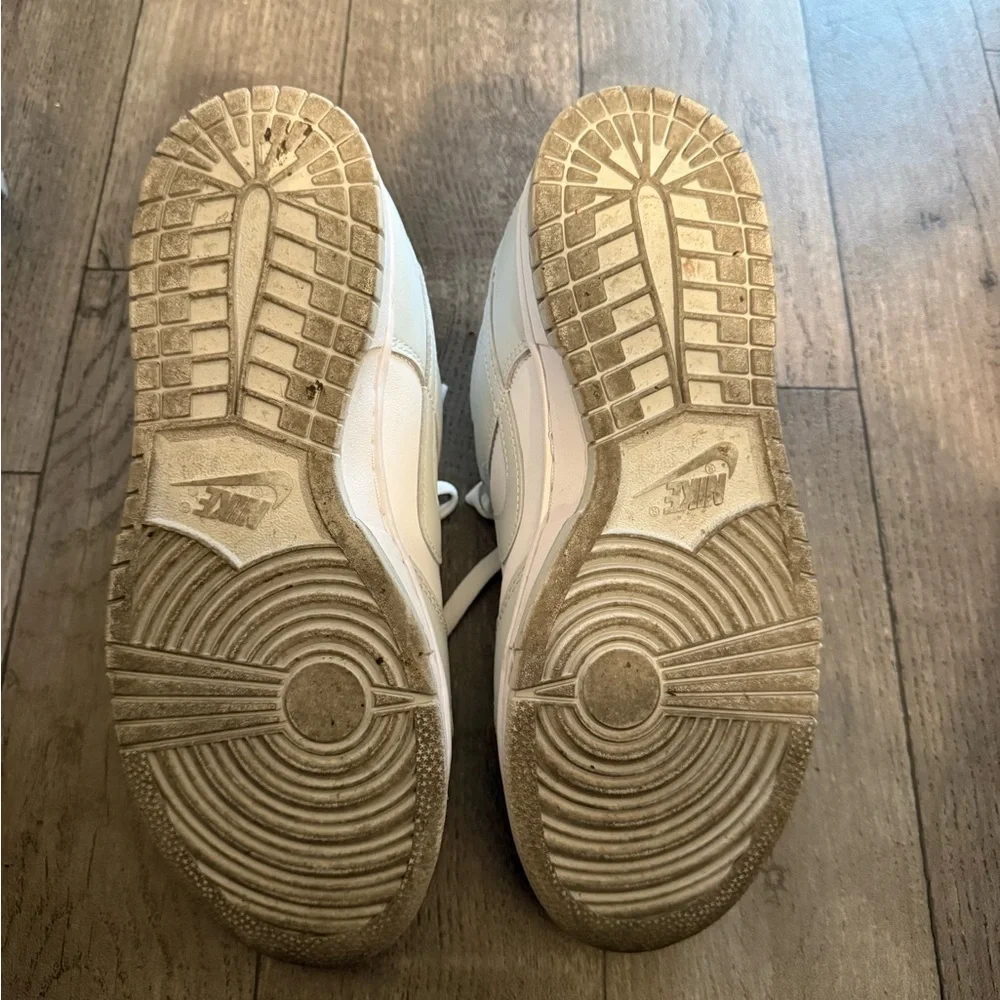 Nike Women's White and blue Sneakers